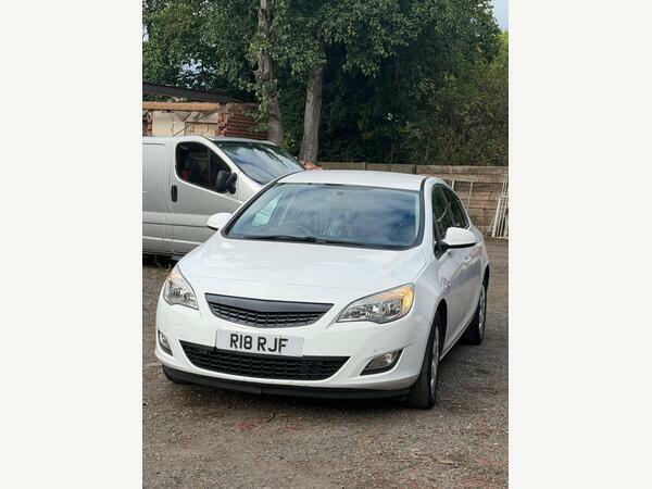 Vauxhall Astra 1.7 Cdti Ecoflex Exclusiv Euro 5 White #6