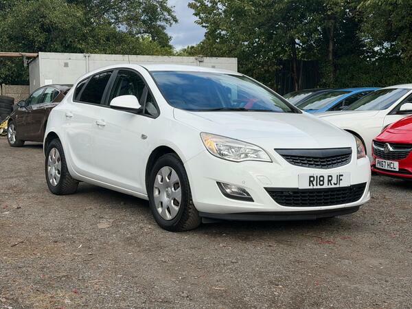 Vauxhall Astra 1.7 Cdti Ecoflex Exclusiv Euro 5 White #4
