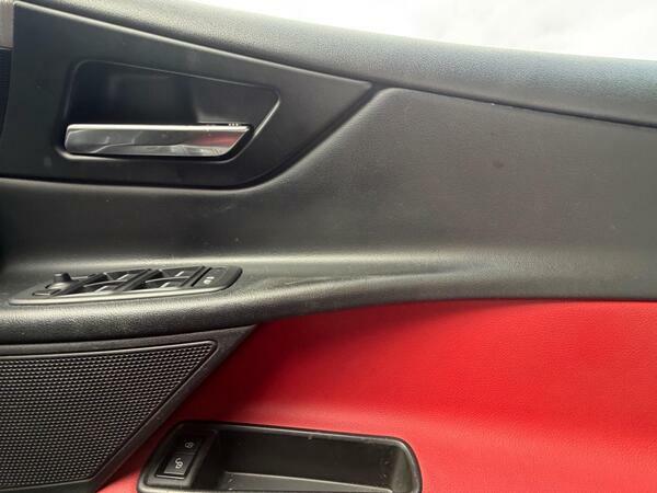 Jaguar XE 2.0L R-sport 178 Bhp Black #33