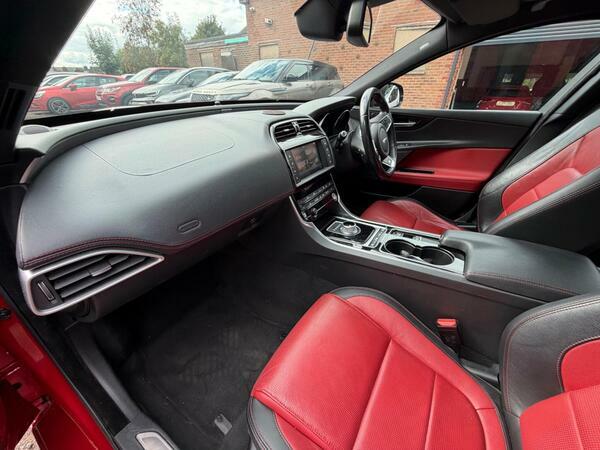 Jaguar XE 2.0L R-sport 178 Bhp Black #21