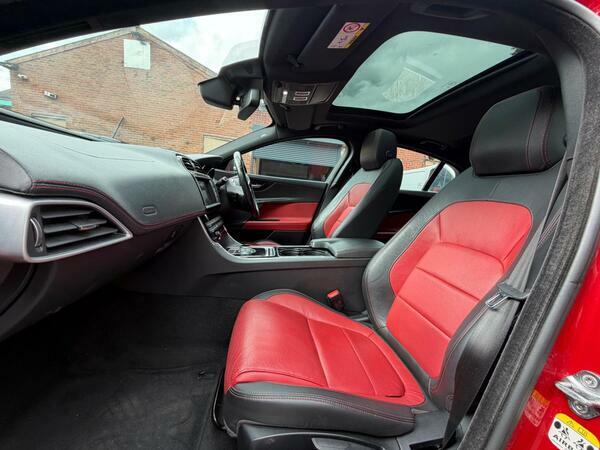 Jaguar XE 2.0L R-sport 178 Bhp Black #20