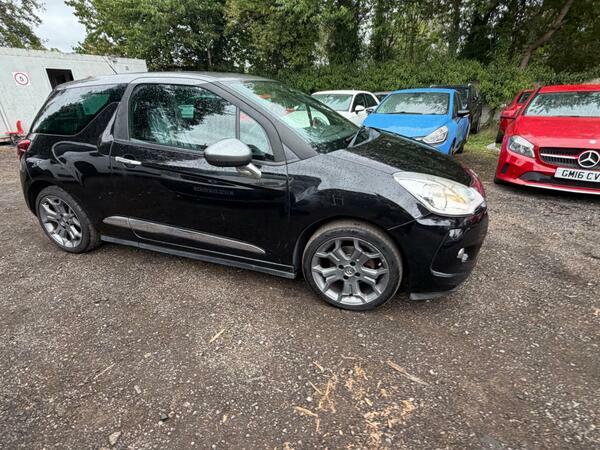 Citroen DS3 1.6 E-hdi Airdream Dstyle Euro 5 Ss White #11