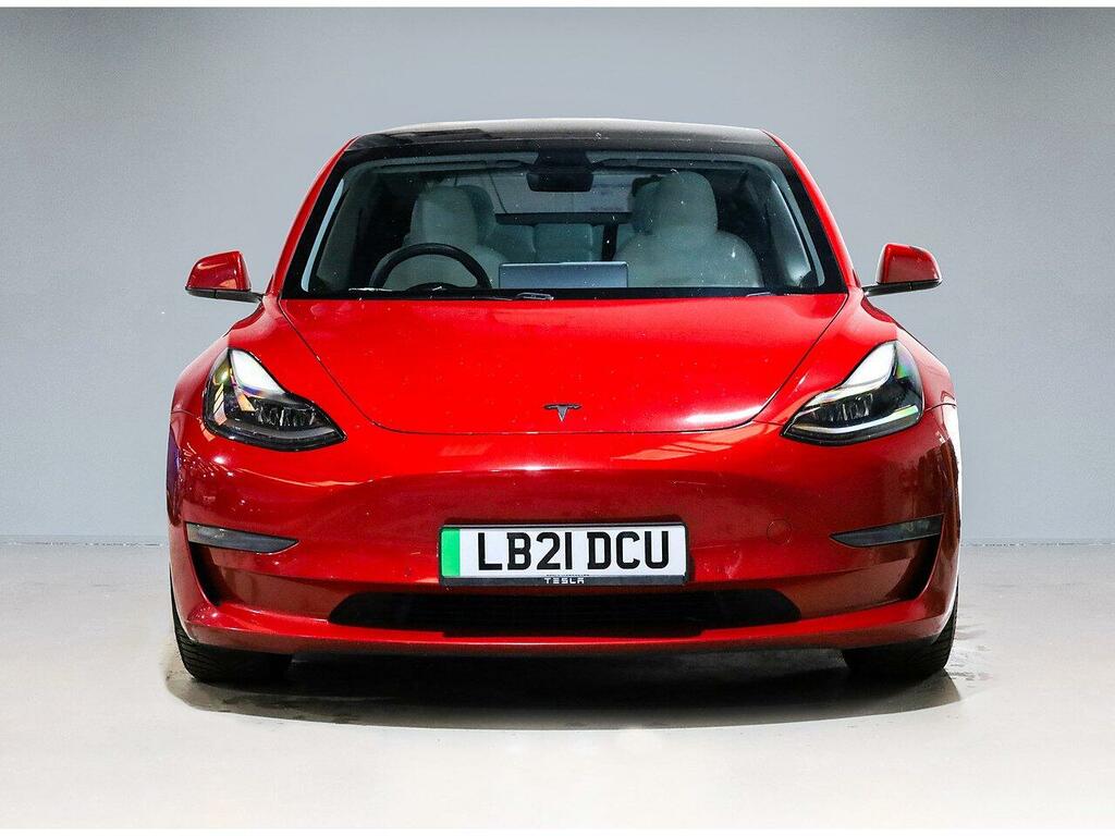 Tesla Model 3 Motor Long Range Saloon Red