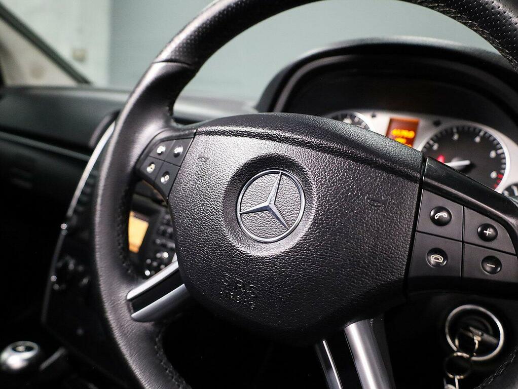 Mercedes-Benz B Class Sport Black #24