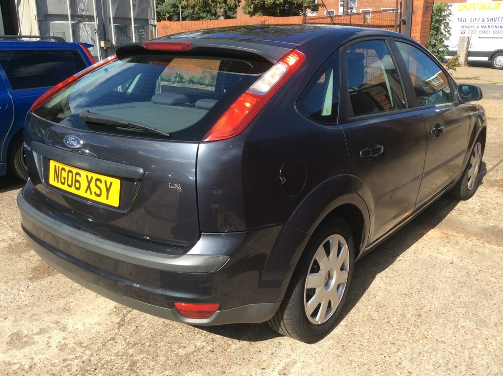 Ford Focus 1.6 LX 2006 NG06XSY Grey #3