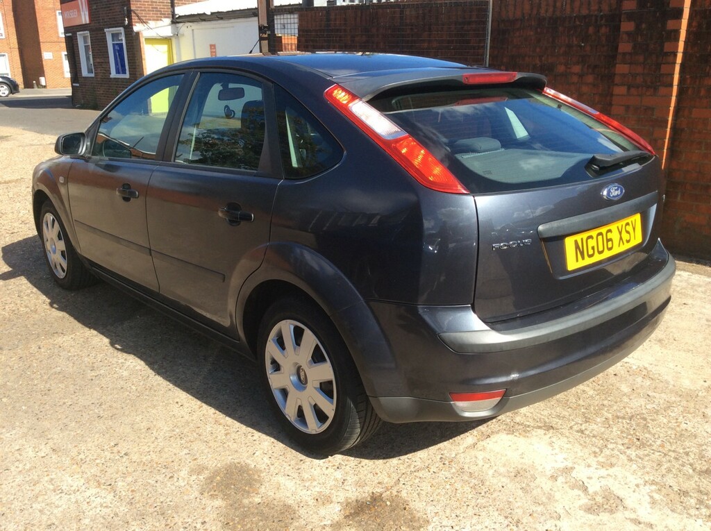Ford Focus 1.6 LX 2006 NG06XSY Grey #4
