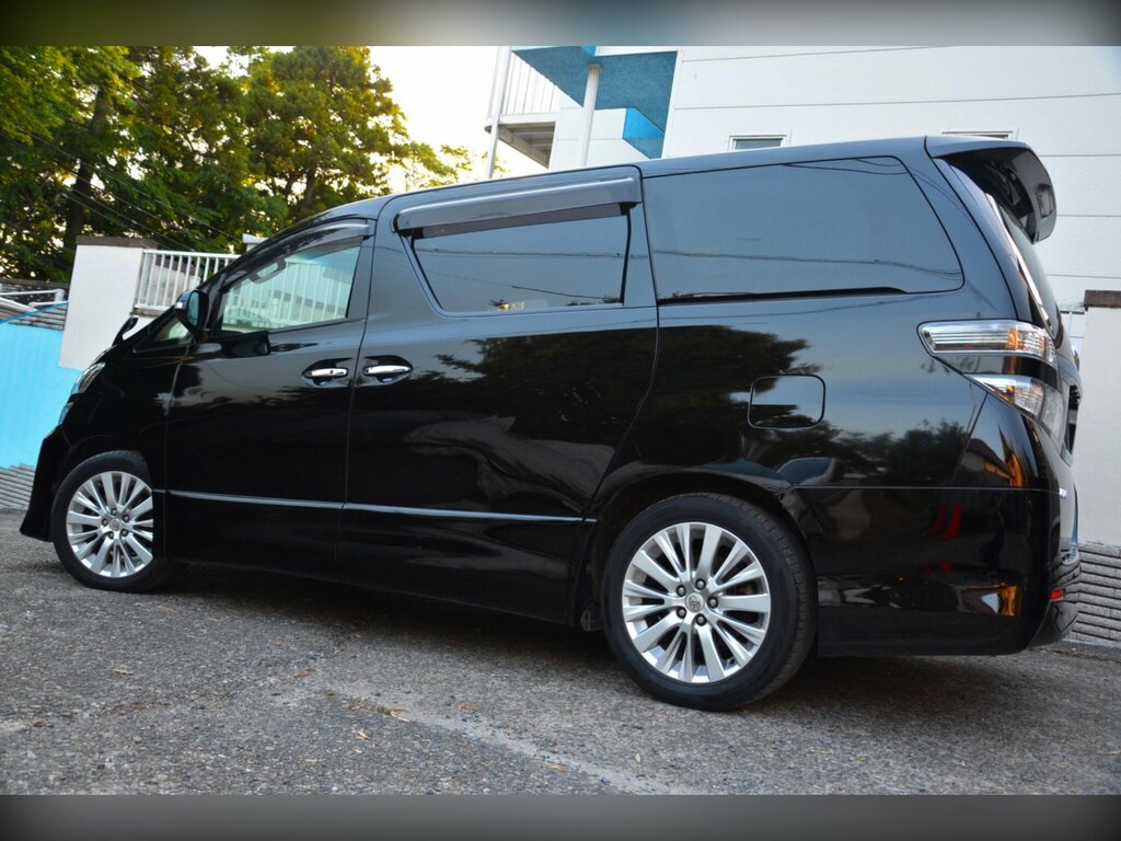 Toyota Vellfire 2.4 Mpv Executive 7-Seater #8
