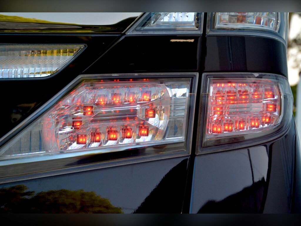 Toyota Vellfire 2.4 Mpv Executive 7-Seater #19