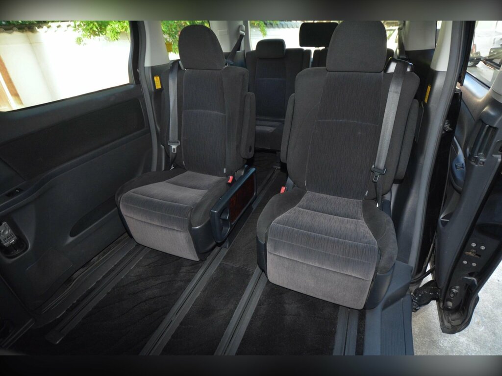 Toyota Vellfire 2.4 Mpv Executive 7-Seater #30
