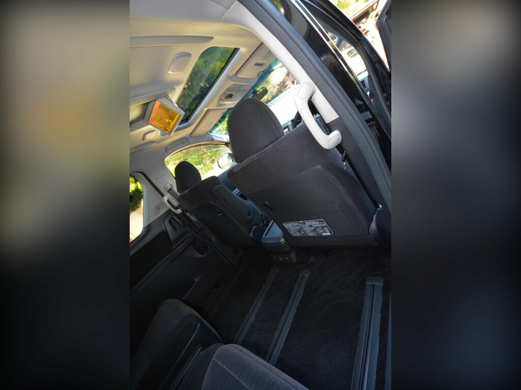 Toyota Vellfire 2.4 Mpv Executive 7-Seater #23