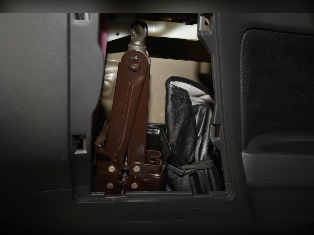 Toyota Vellfire 2.4 Mpv Executive 7-Seater #46