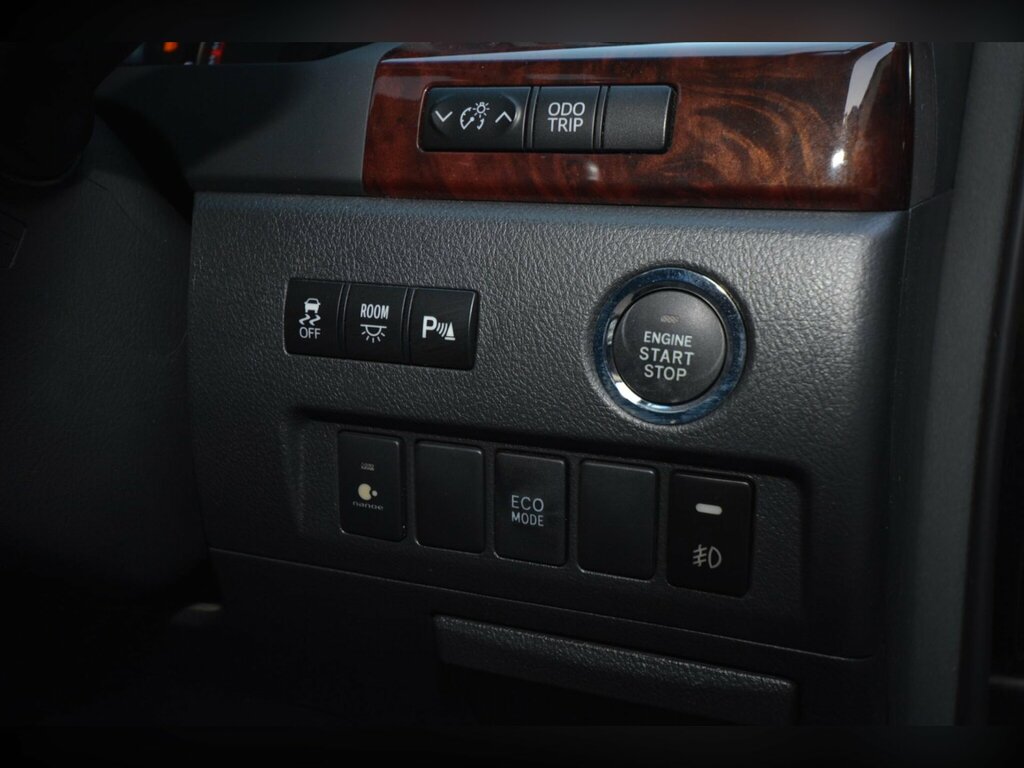 Toyota Vellfire 2.4 Mpv Executive 7-Seater #47