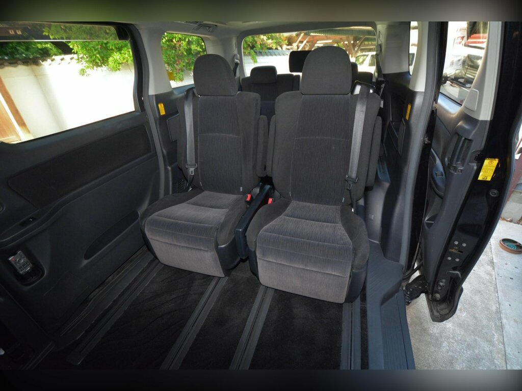 Toyota Vellfire 2.4 Mpv Executive 7-Seater #31