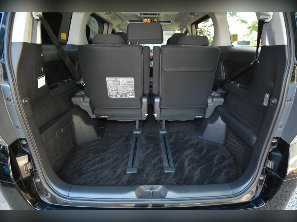 Toyota Vellfire 2.4 Mpv Executive 7-Seater #40