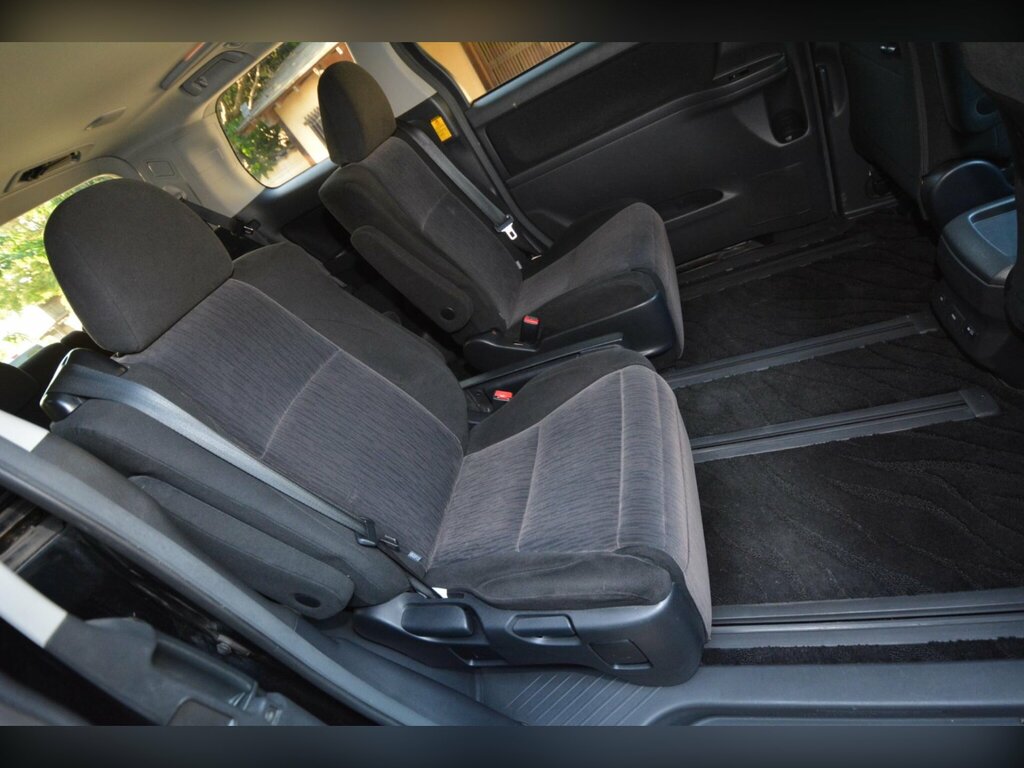 Toyota Vellfire 2.4 Mpv Executive 7-Seater #24