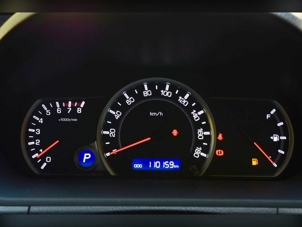 Toyota Voxy 1.8 Hybrid Blue #41