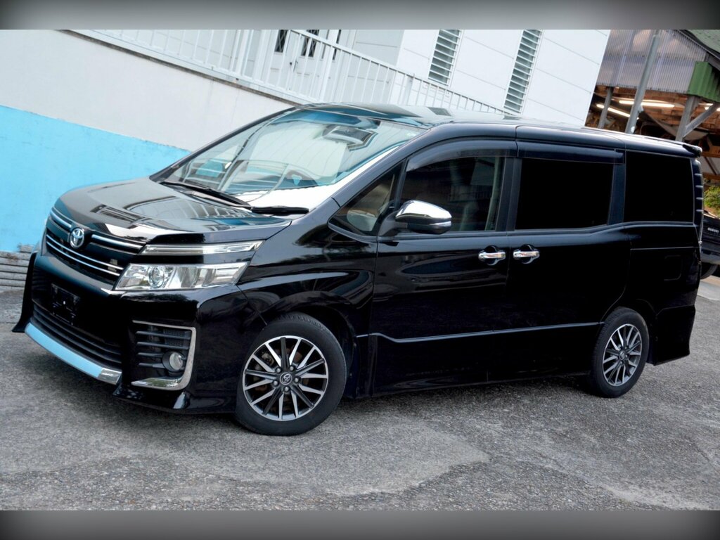 Toyota Voxy 1.8 Hybrid Blue #9