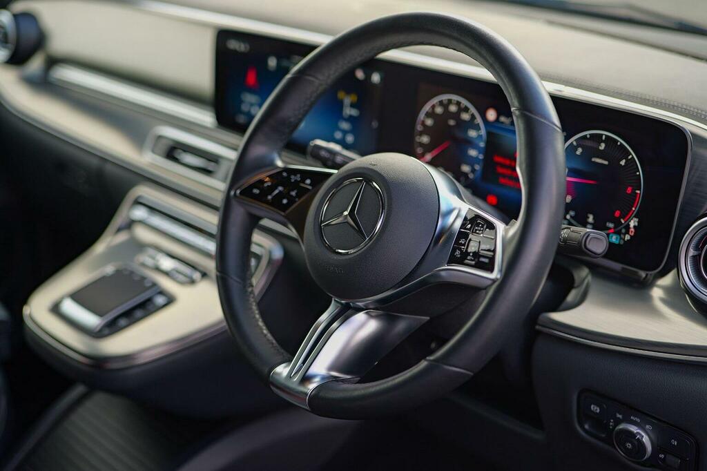 Mercedes-Benz V Class 2L Amg Line Grey #12