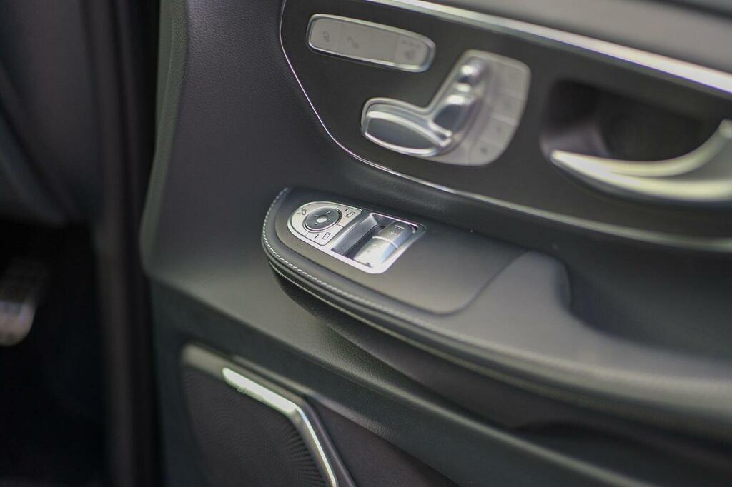 Mercedes-Benz V Class 2L Amg Line Grey #33