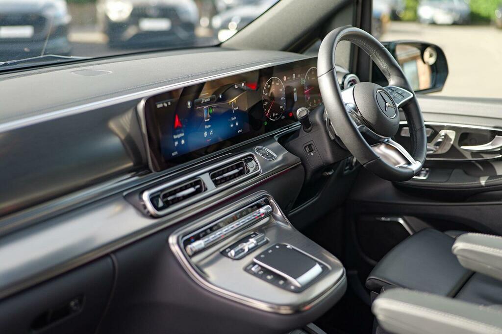 Mercedes-Benz V Class 2L Amg Line Grey #18
