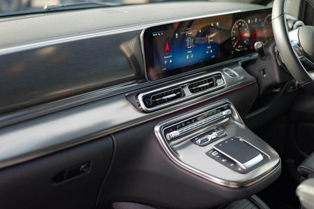 Mercedes-Benz V Class 2L Amg Line Grey #17