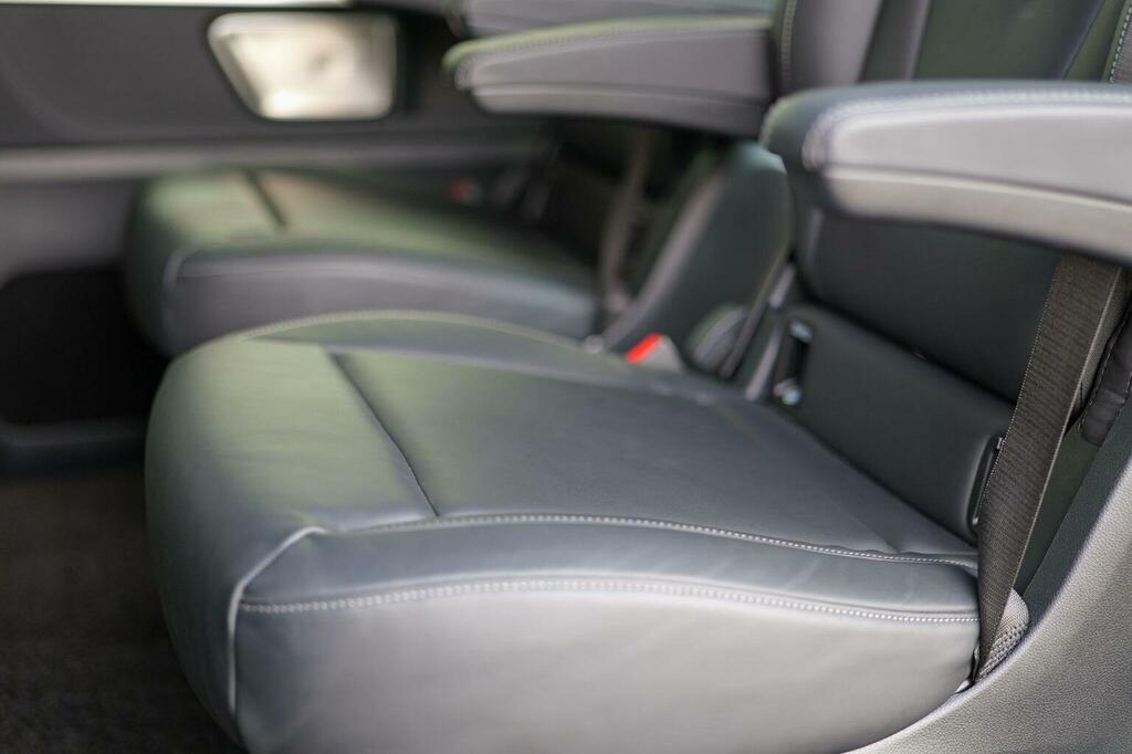 Mercedes-Benz V Class 2L Amg Line Grey #26