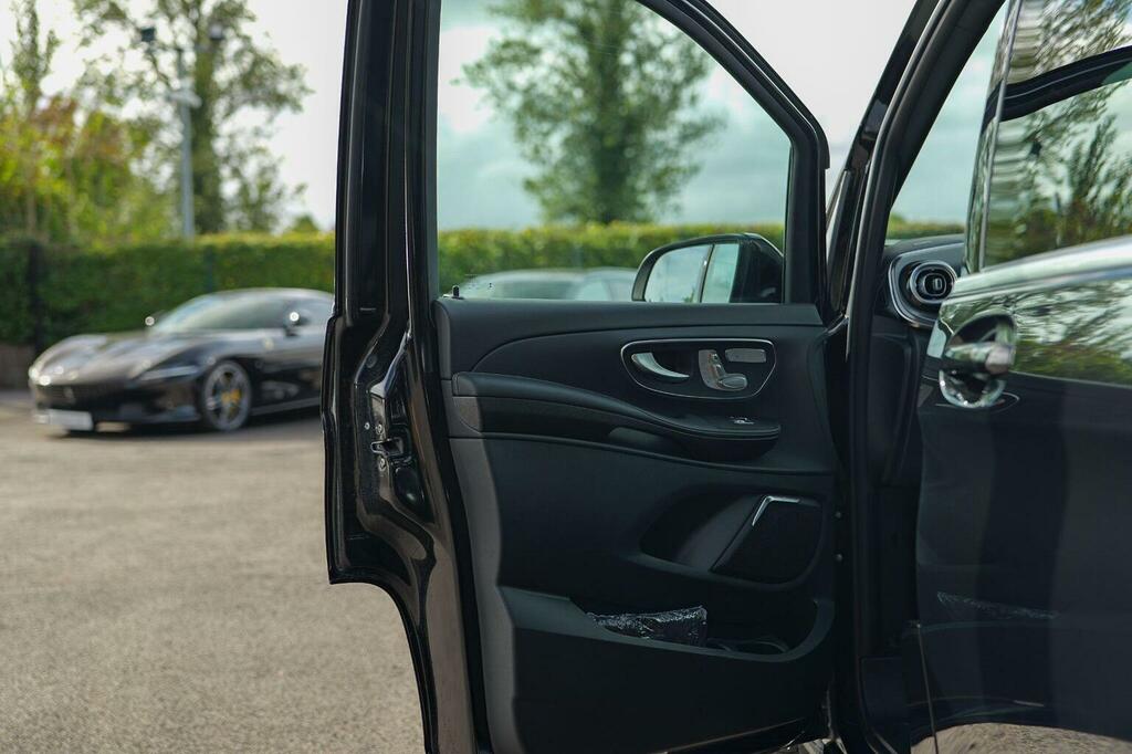 Mercedes-Benz V Class 2L Amg Line Grey #34