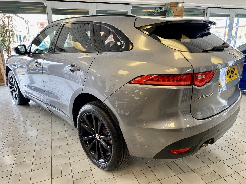 Jaguar F-Pace Estate 2.0 Chequered Flag Awd EY70NPG Grey #3