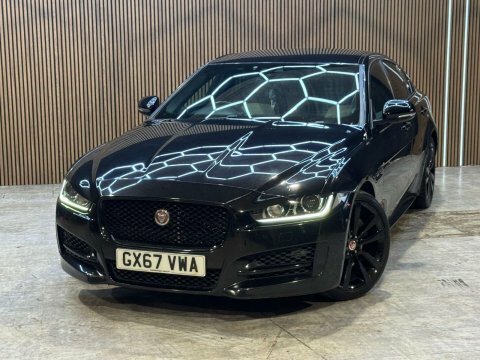 Jaguar XE 2.0 Xe R-sport Black #3
