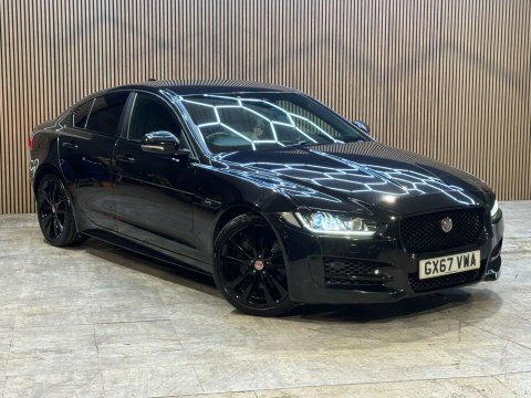 Jaguar XE 2.0 Xe R-sport Black #6