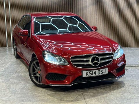 Mercedes-Benz E Class 2.1 E220 Amg Red