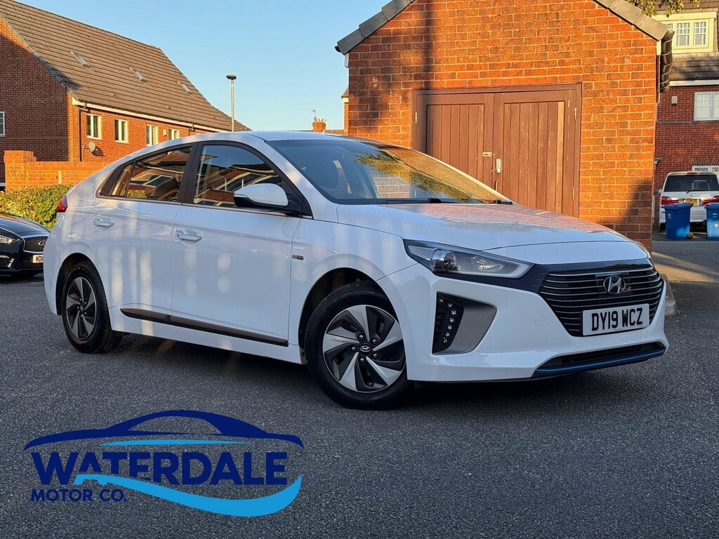Hyundai Ioniq Ioniq Premium Fhev S-a White