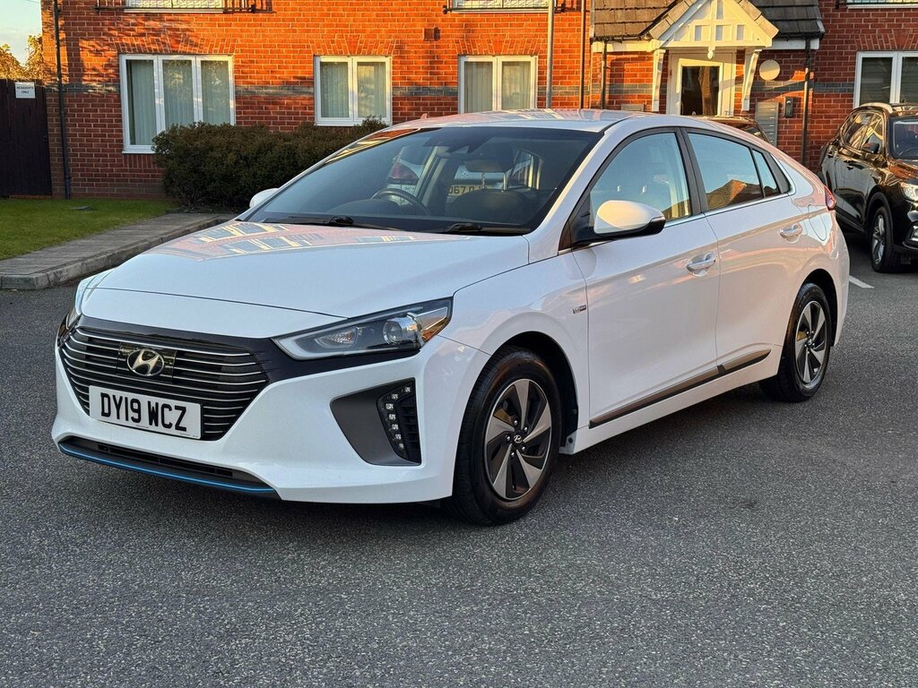 Hyundai Ioniq Ioniq Premium Fhev S-a White #4
