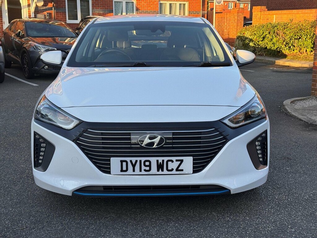 Hyundai Ioniq Ioniq Premium Fhev S-a White #3