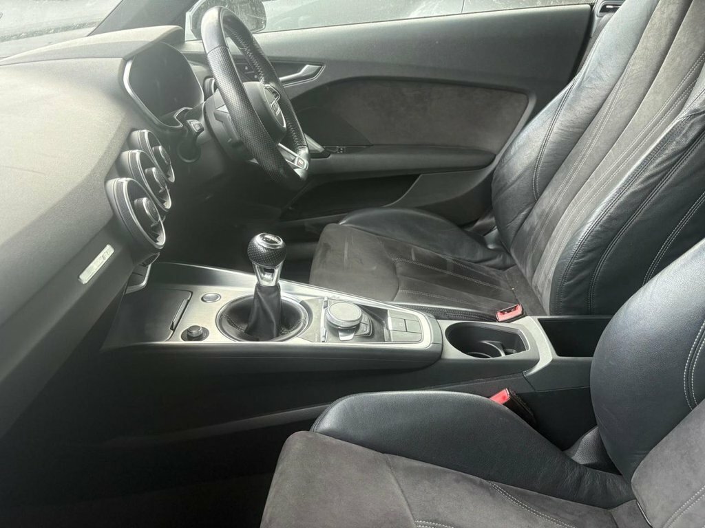 Audi TT 2L S Line Black #5