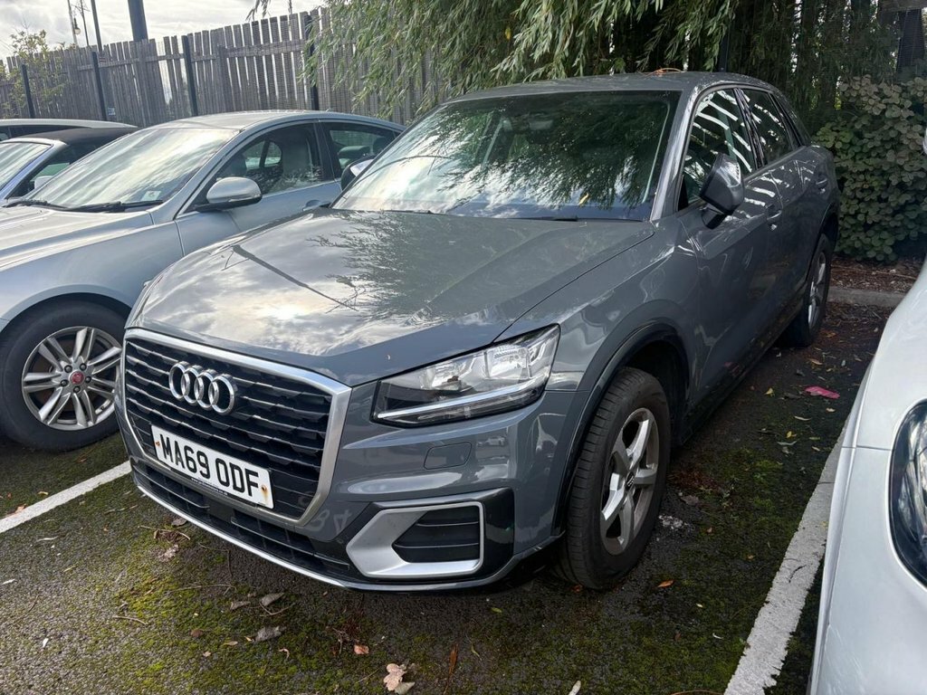 Audi Q2 1.6L Technik Grey #3