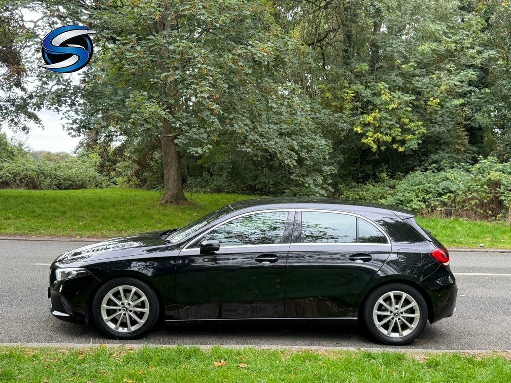 Mercedes-Benz A Class 1.3L Sport Black #4