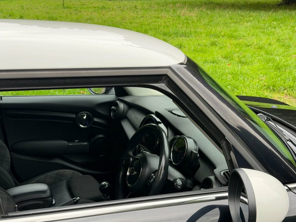 Mini Hatch Back Euro 6 Ss 116 Ps White #11