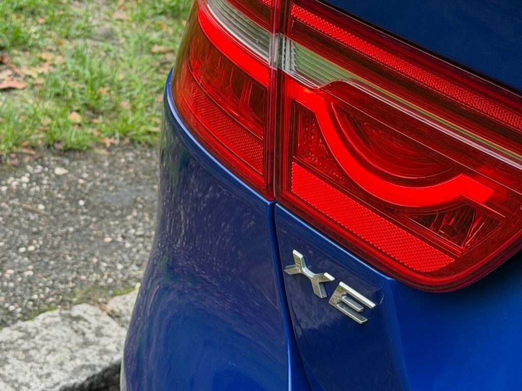 Jaguar XE Prestige Red #10