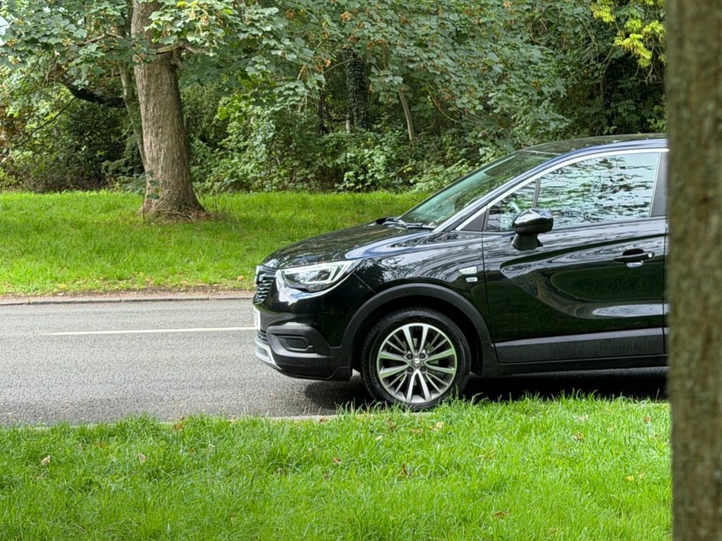 Vauxhall Crossland X Hatchback Grey #13