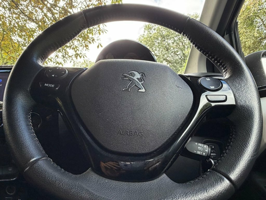 Peugeot 108 1.0 Allure Black #25