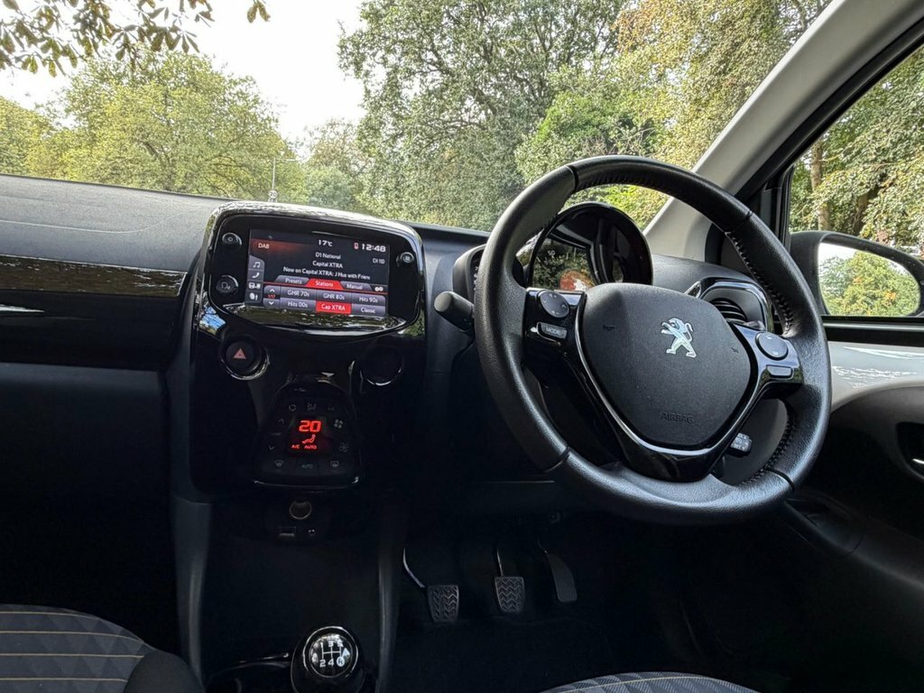 Peugeot 108 1.0 Allure Black #26