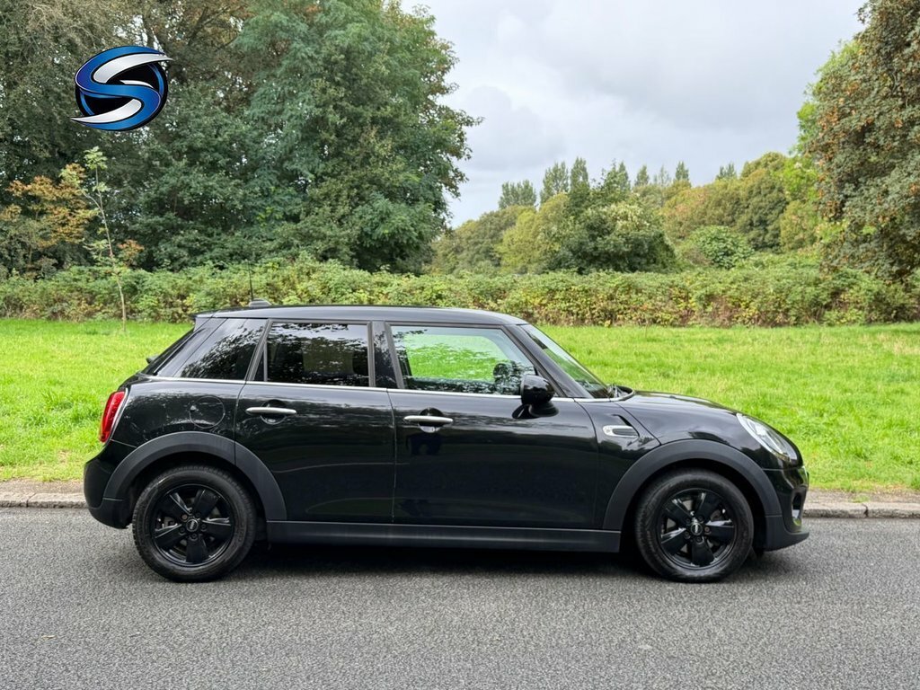 Mini Hatch 1.5L Cooper Black #5