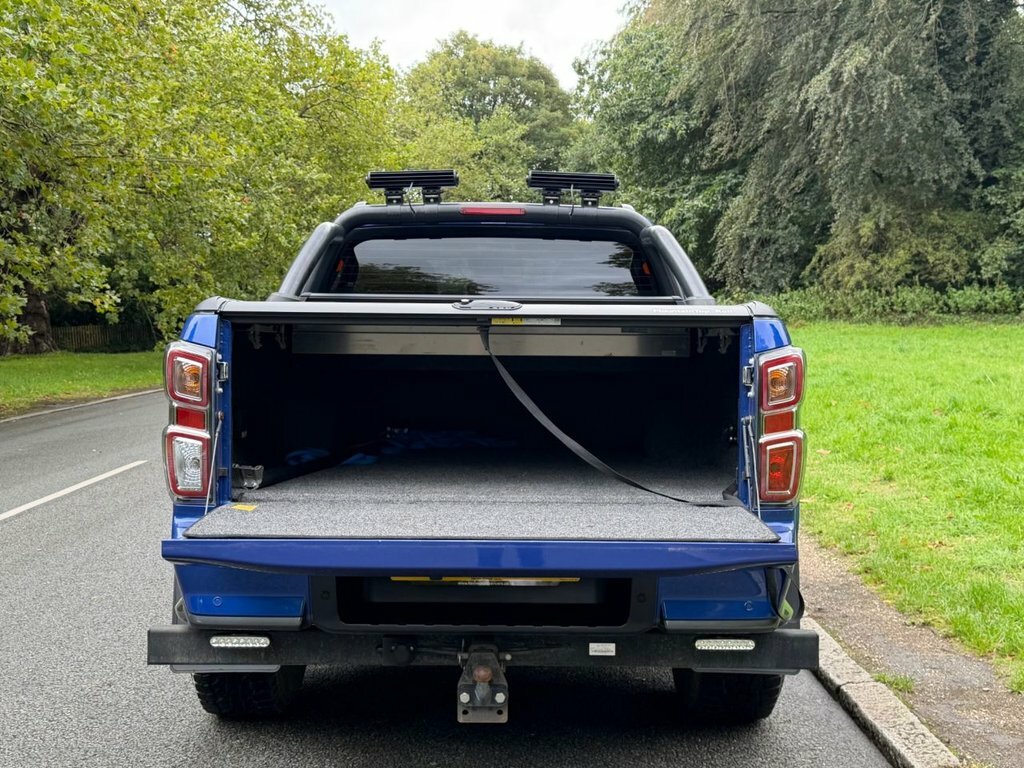 Isuzu D-Max Isuzu D-max 1.9 V-cross Double Cab 4X4 Black #31