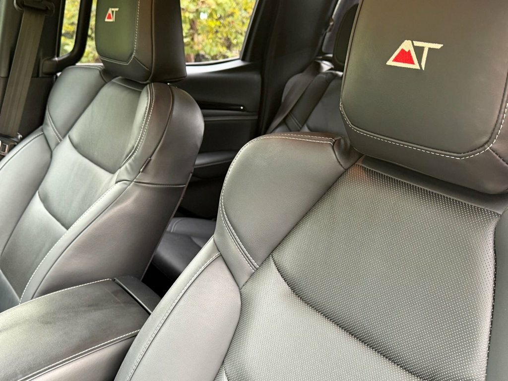 Isuzu D-Max Isuzu D-max 1.9 V-cross Double Cab 4X4 Black #26