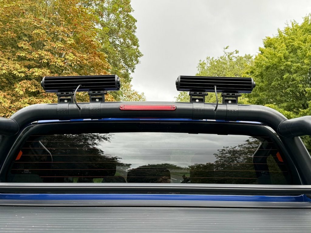Isuzu D-Max Isuzu D-max 1.9 V-cross Double Cab 4X4 Black #18