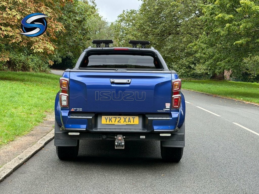 Isuzu D-Max Isuzu D-max 1.9 V-cross Double Cab 4X4 Black #10