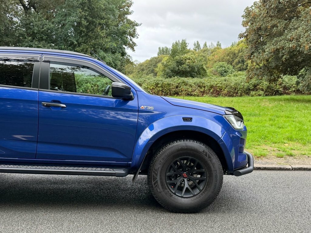 Isuzu D-Max Isuzu D-max 1.9 V-cross Double Cab 4X4 Black #12