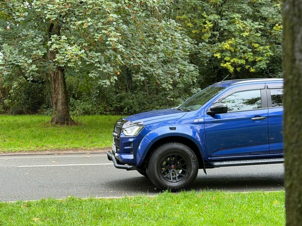 Isuzu D-Max Isuzu D-max 1.9 V-cross Double Cab 4X4 Black #13