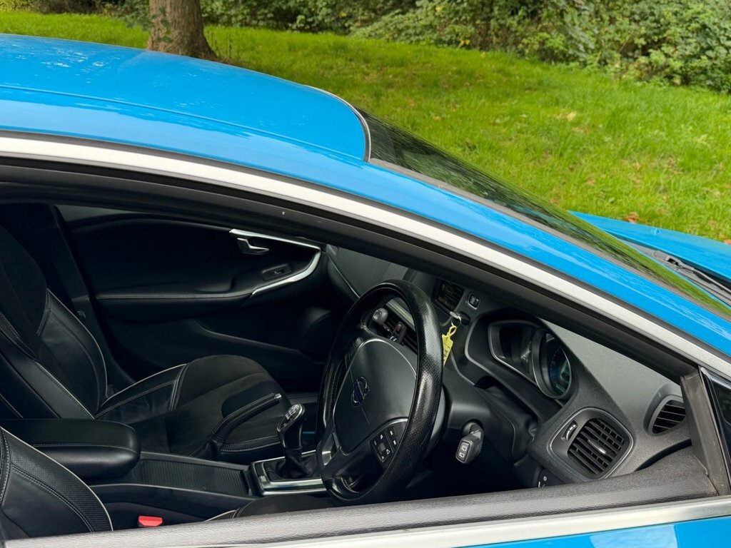 Volvo V40 V40 R-design Lux D2 White #14